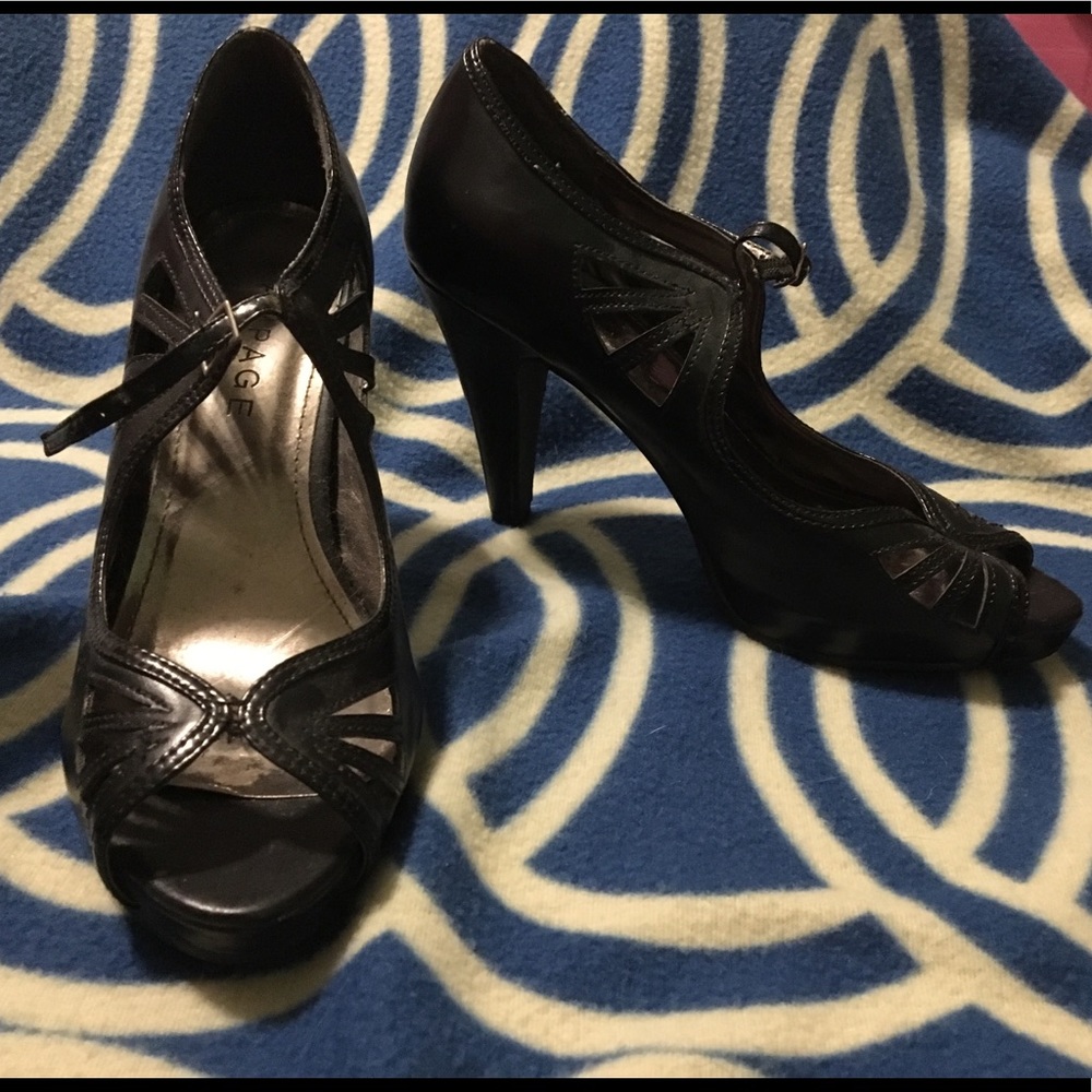 Peep toe heels